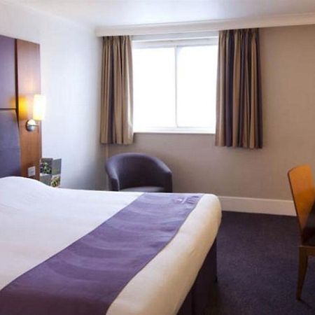 Premier Inn Glasgow Newton Mearns Extérieur photo