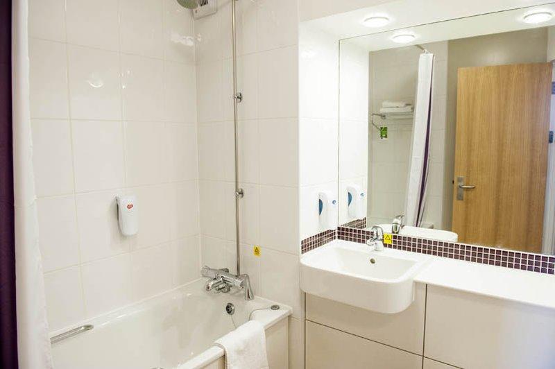 Premier Inn Glasgow Newton Mearns Extérieur photo